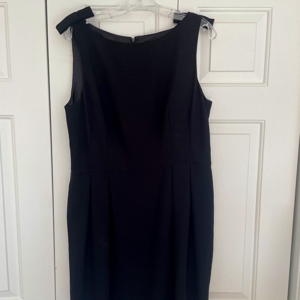 Little Black Dress! Ann Taylor Sz 14 Perfect LBD, subtle bows on shoulders. NWT.